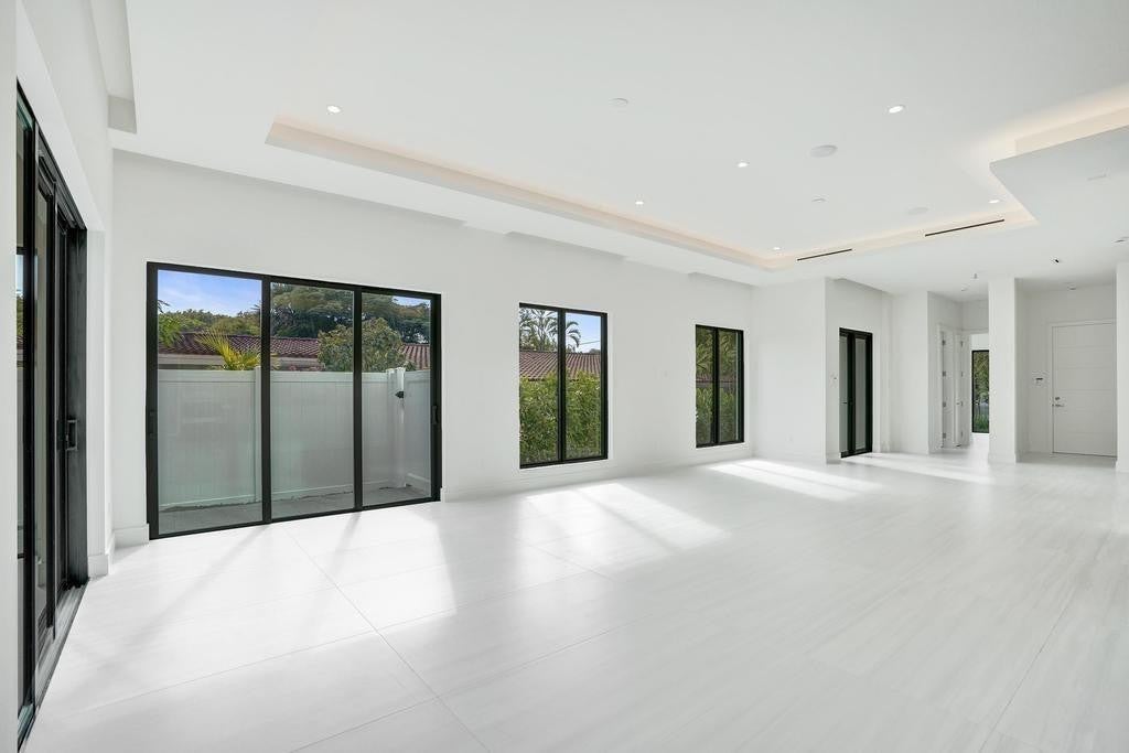 Fort Lauderdale, Florida, 33308, United States, 4 Bedrooms Bedrooms, ,4 BathroomsBathrooms,Residential,Active,2008292