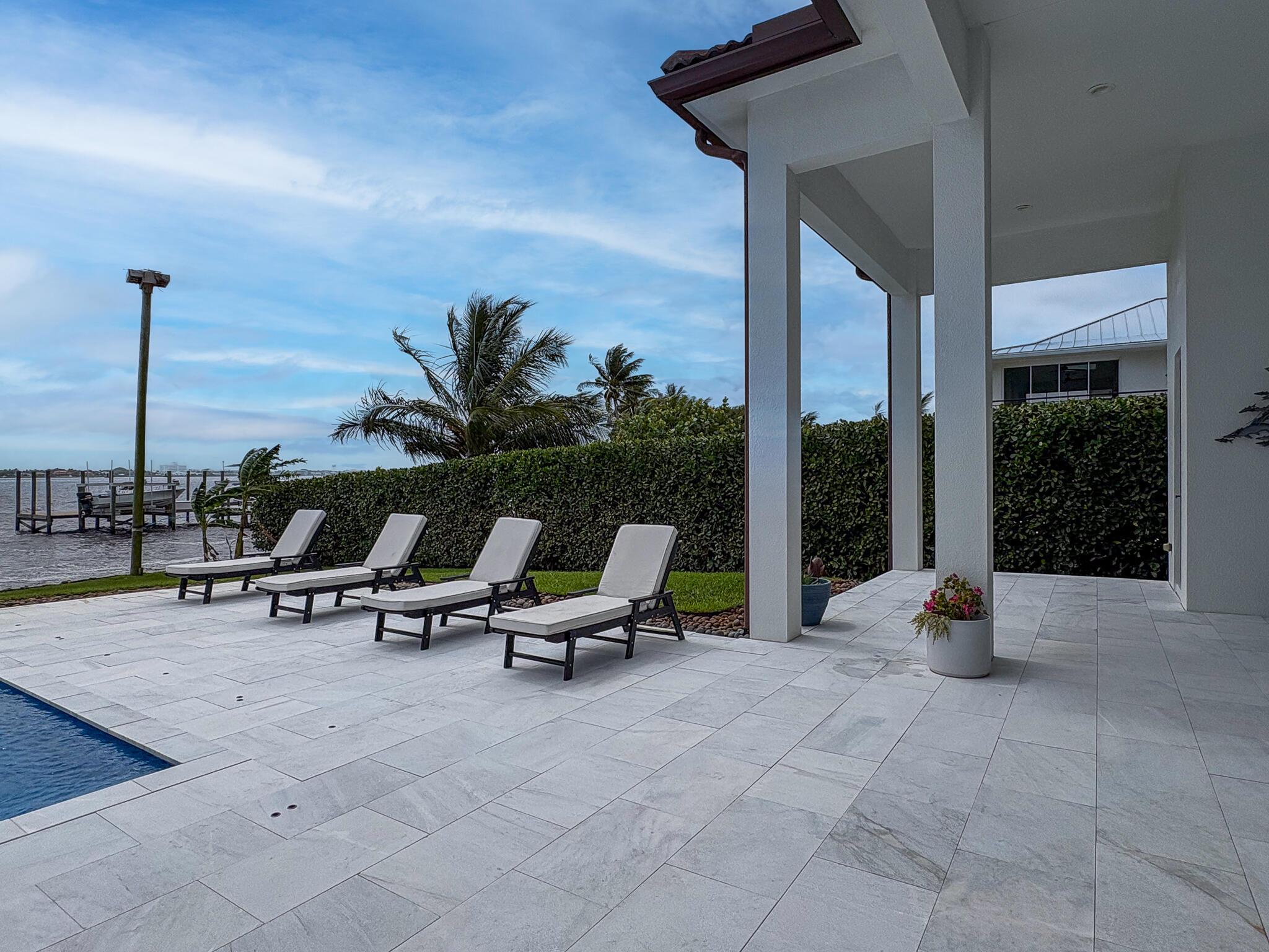 Jensen Beach, Florida, 34957, United States, 4 Bedrooms Bedrooms, ,5 BathroomsBathrooms,Residential,Active,1990620