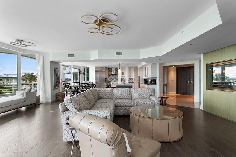 Lauderdale By The Sea, Florida, 33062, United States, 3 Bedrooms Bedrooms, ,4 BathroomsBathrooms,Residential,Active,1986920