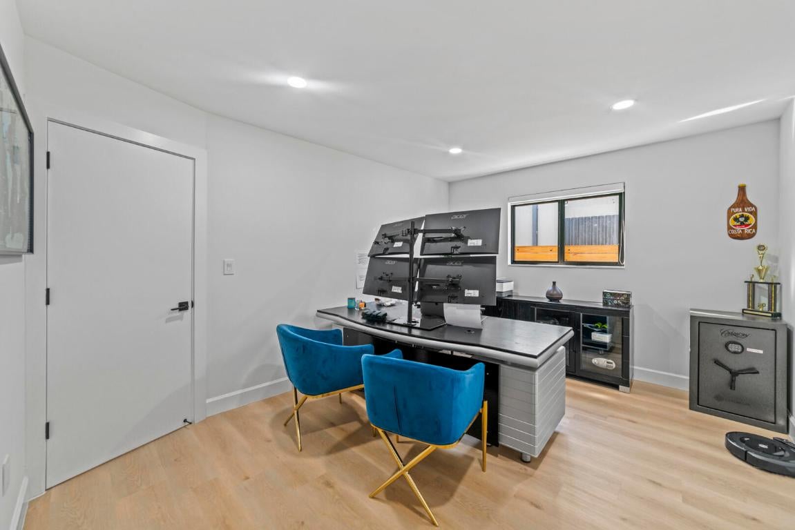 Miami, Florida, 33180, United States, 5 Bedrooms Bedrooms, ,4 BathroomsBathrooms,Residential,Active,2011434