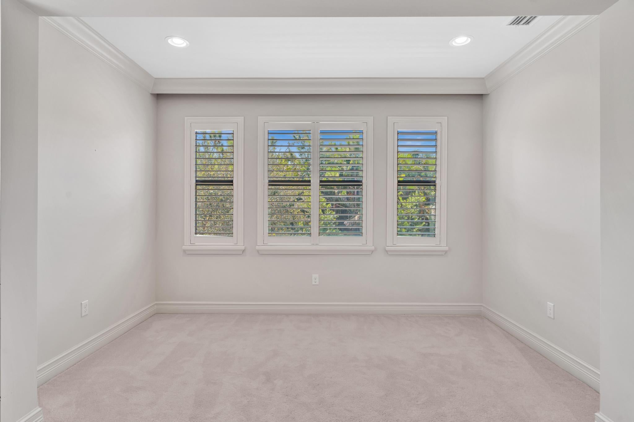 Delray Beach, Florida, 33446, United States, 5 Bedrooms Bedrooms, ,8 BathroomsBathrooms,Residential,Active,1929657