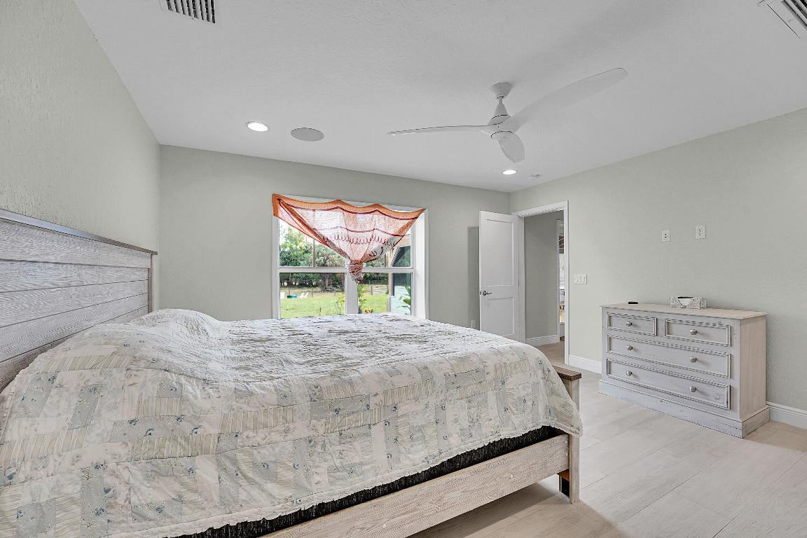 Okeechobee, Florida, 34974, United States, 4 Bedrooms Bedrooms, ,4 BathroomsBathrooms,Residential,Active,2008332