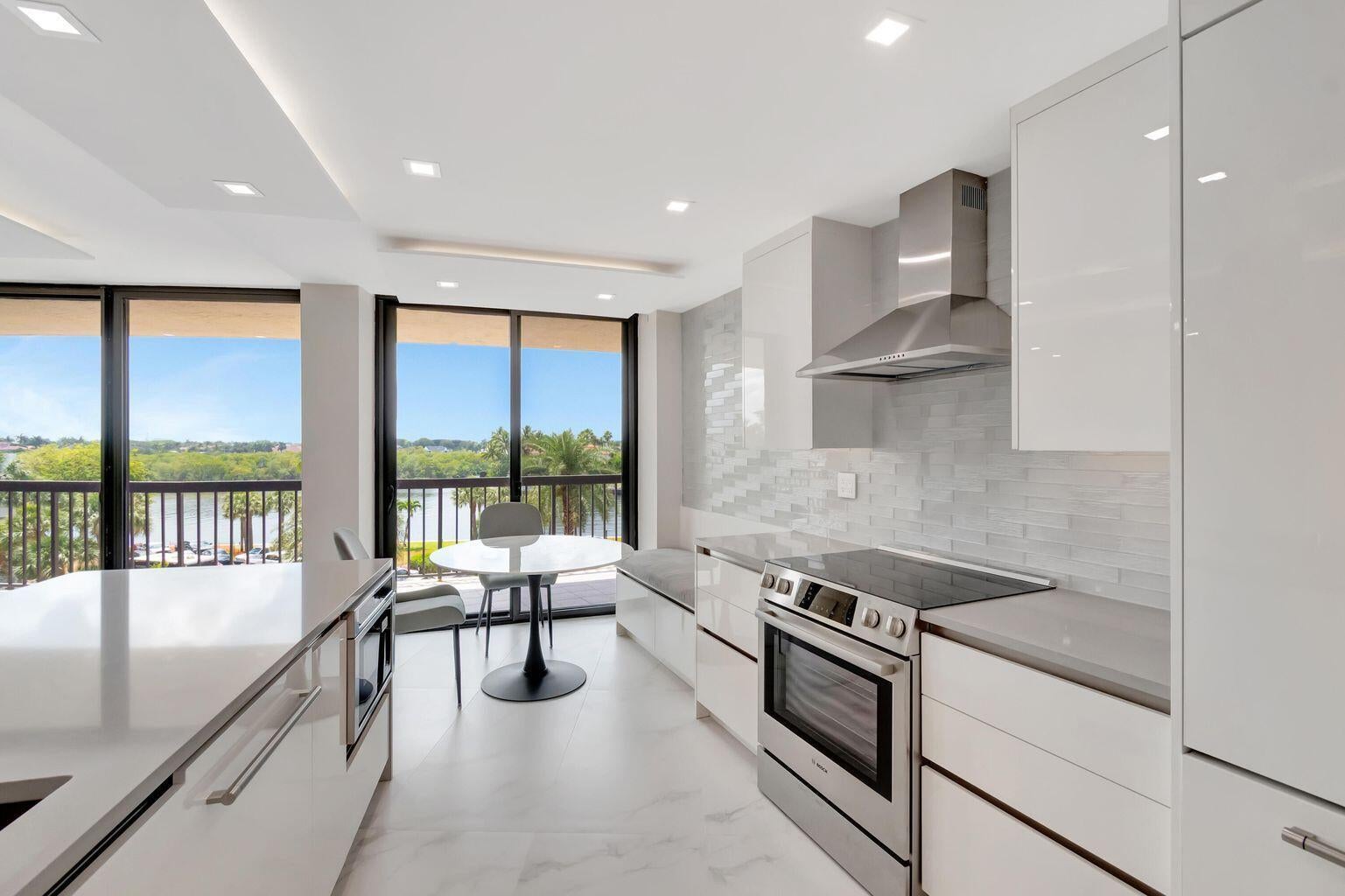 Highland Beach, Florida, 33487, United States, 2 Bedrooms Bedrooms, ,2 BathroomsBathrooms,Residential,Active,1922538