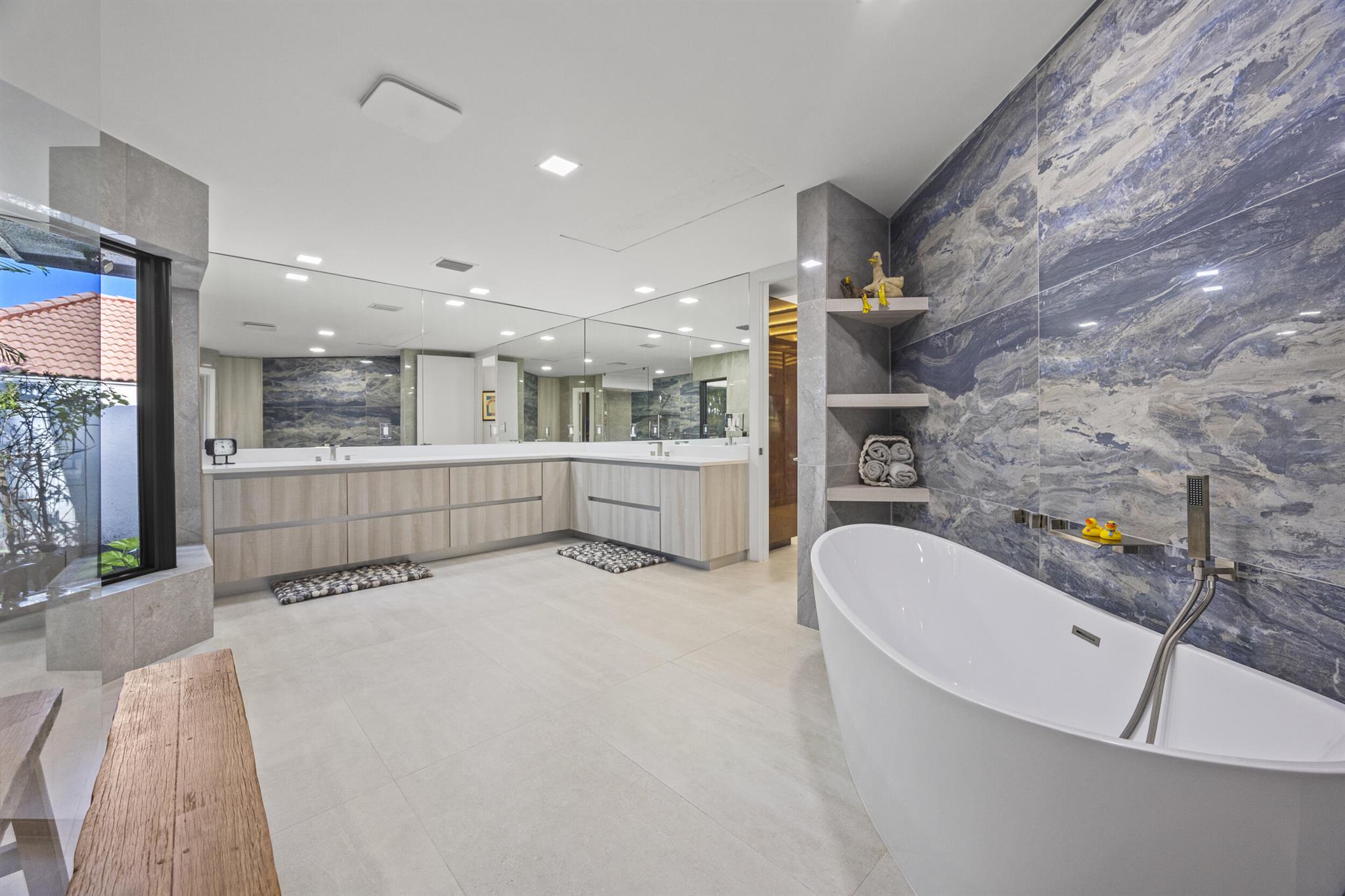 Boca Raton, Florida, 33498, United States, 4 Bedrooms Bedrooms, ,5 BathroomsBathrooms,Residential,Active,1914576