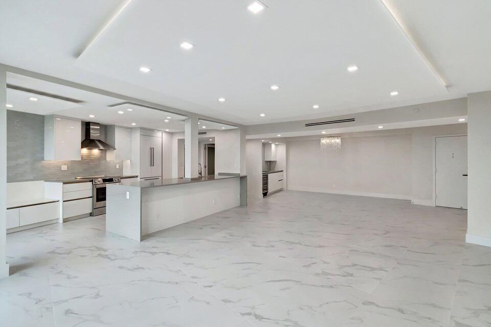 Highland Beach, Florida, 33487, United States, 2 Bedrooms Bedrooms, ,2 BathroomsBathrooms,Residential,Active,1922538