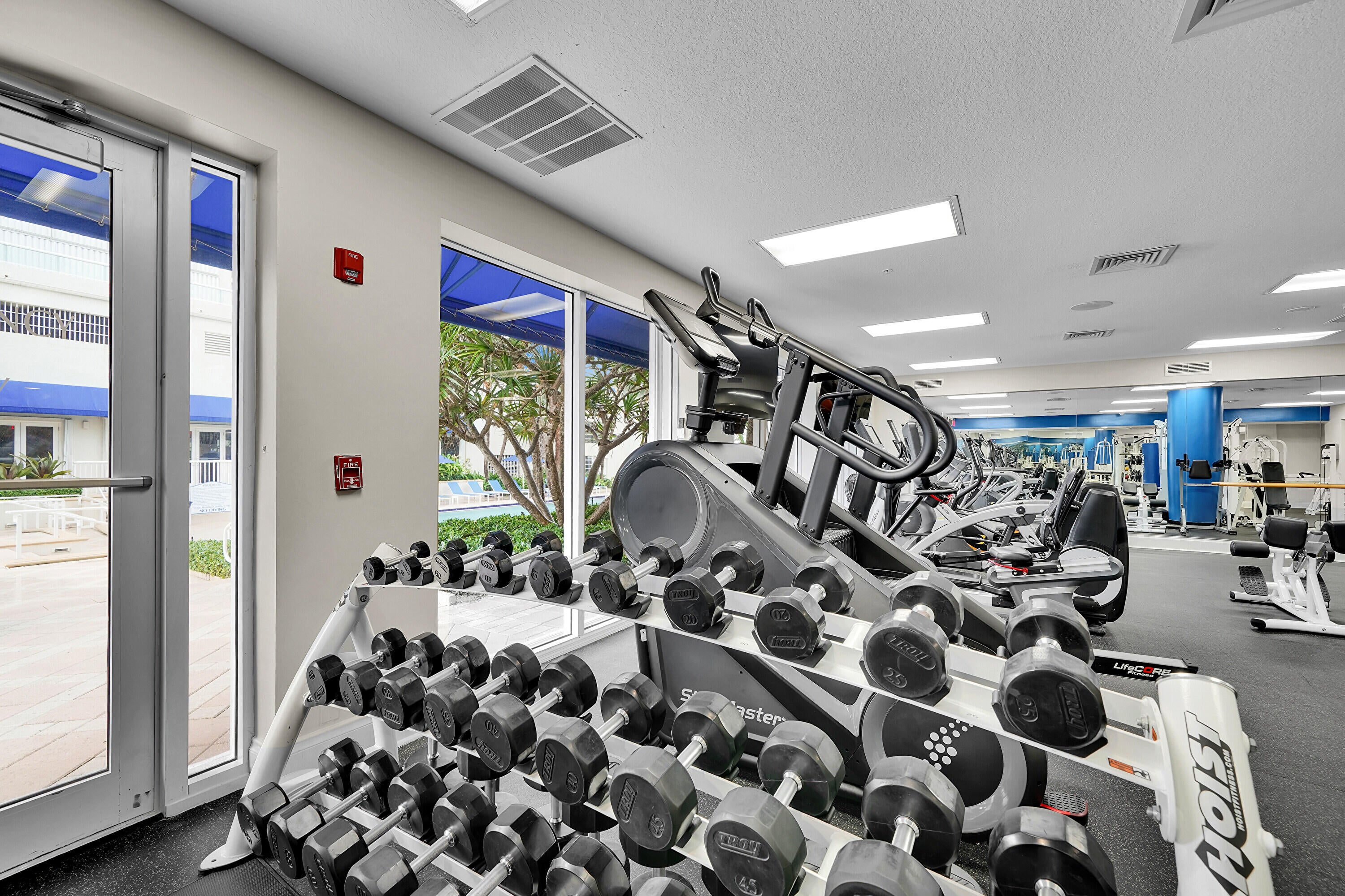 Hollywood, Florida, 33019, United States, 2 Bedrooms Bedrooms, ,3 BathroomsBathrooms,Residential,Active,2028550