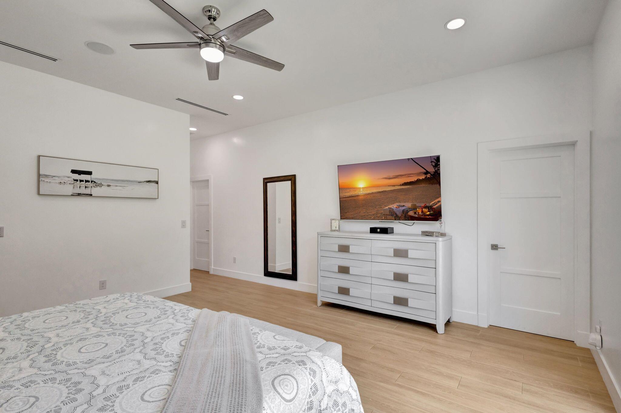 North Palm Beach, Florida, 33408, United States, 4 Bedrooms Bedrooms, ,5 BathroomsBathrooms,Residential,Active,1973305