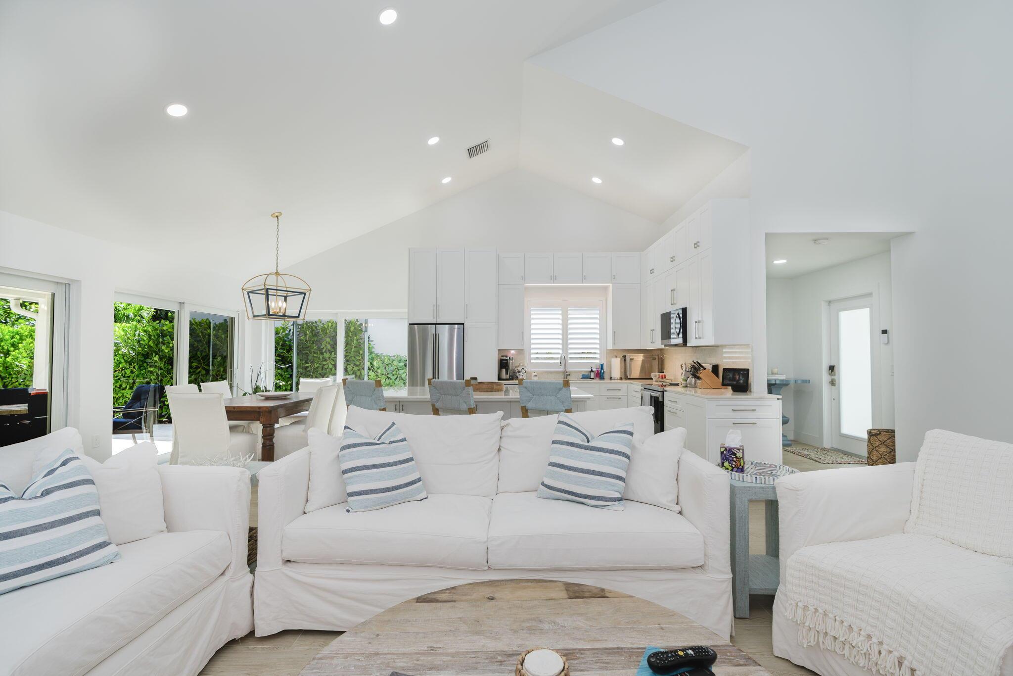 Jupiter, Florida, 33477, United States, 3 Bedrooms Bedrooms, ,2 BathroomsBathrooms,Residential,Active,1953253
