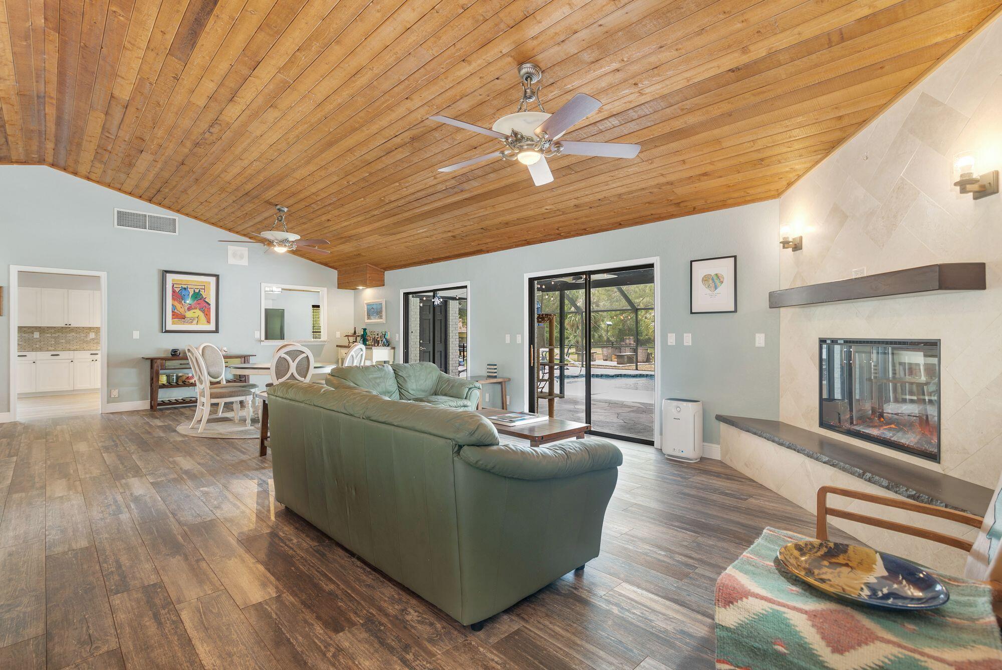 Palm Beach Gardens, Florida, 33418, United States, 3 Bedrooms Bedrooms, ,3 BathroomsBathrooms,Residential,Active,1973323