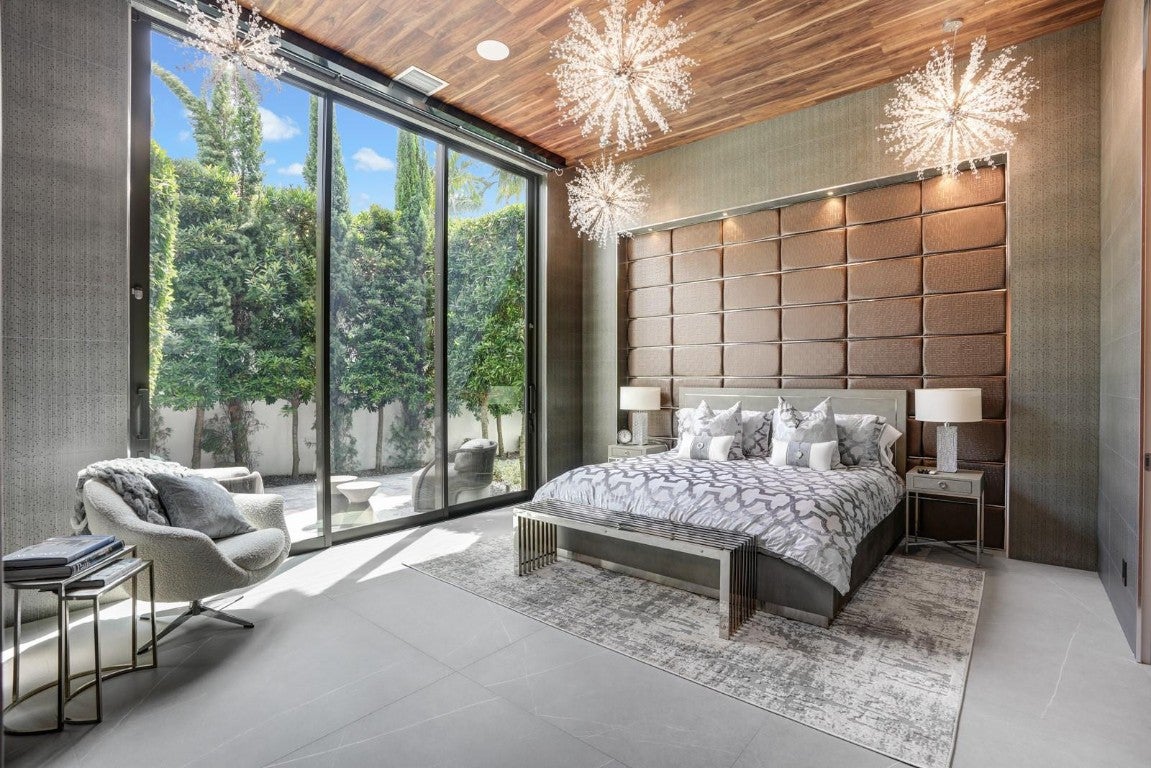 Fort Lauderdale, Florida, 33304, United States, 6 Bedrooms Bedrooms, ,9 BathroomsBathrooms,Residential,Active,2007970