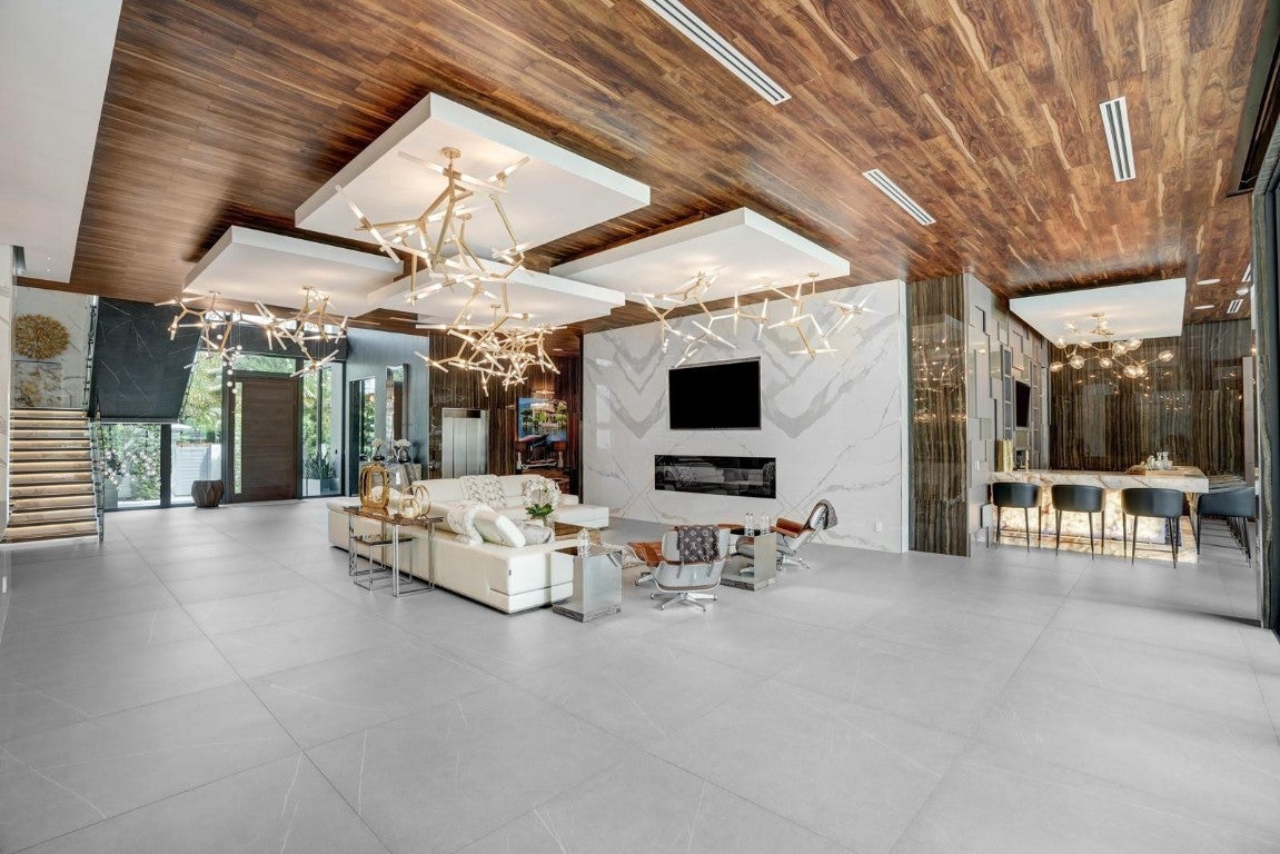 Fort Lauderdale, Florida, 33304, United States, 6 Bedrooms Bedrooms, ,9 BathroomsBathrooms,Residential,Active,2007970