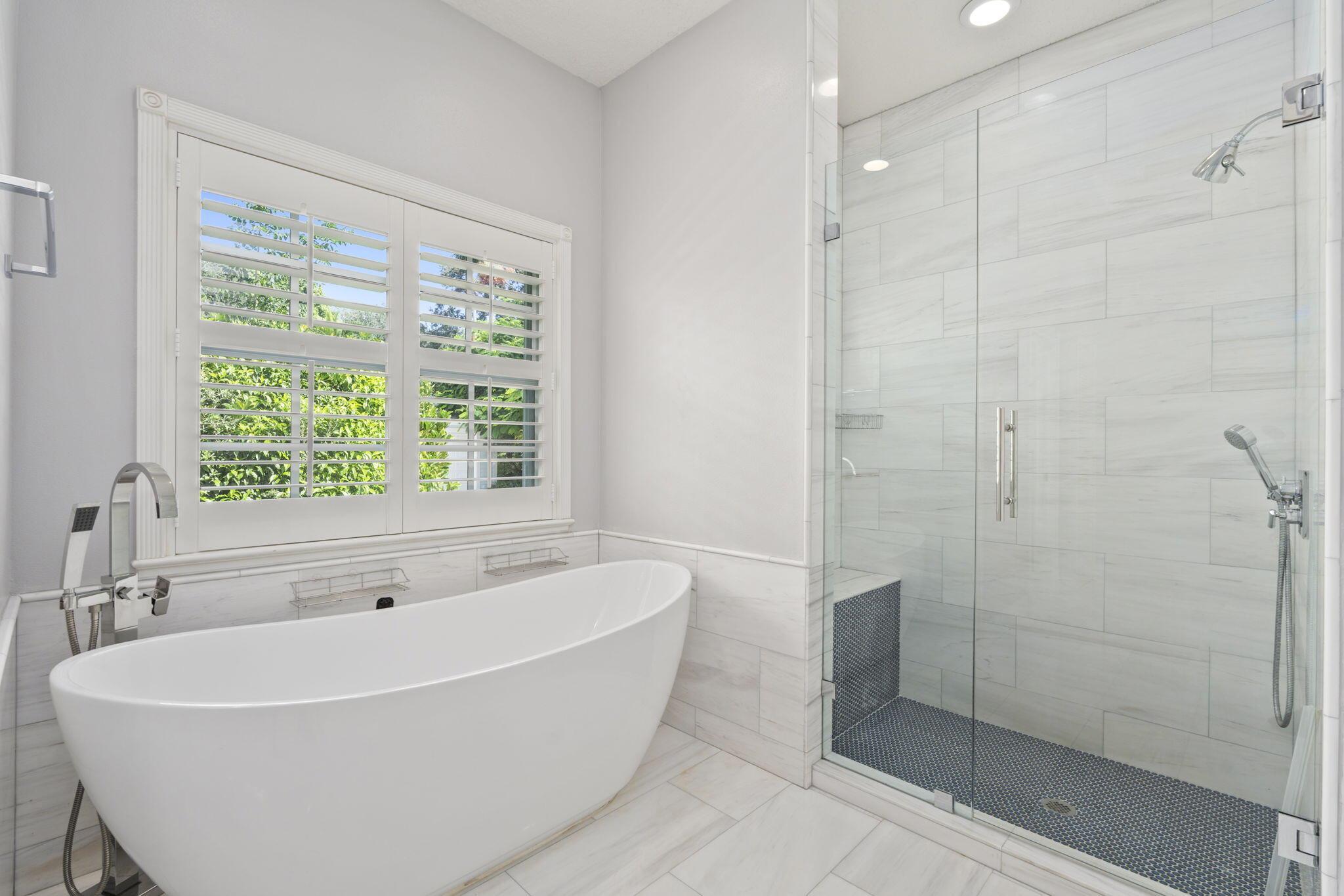 Sewalls Point, Florida, 34996, United States, 4 Bedrooms Bedrooms, ,3 BathroomsBathrooms,Residential,Active,1953273