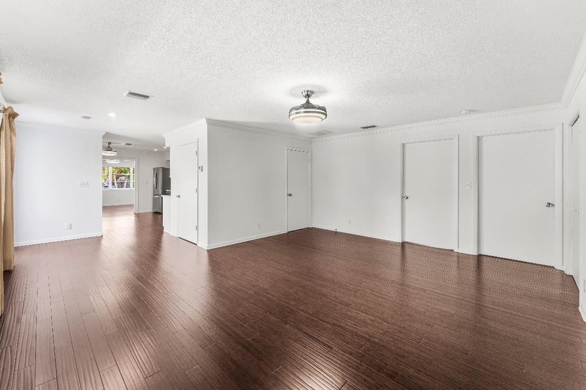 West Palm Beach, Florida, 33405, United States, 4 Bedrooms Bedrooms, ,5 BathroomsBathrooms,Residential,Active,2007629