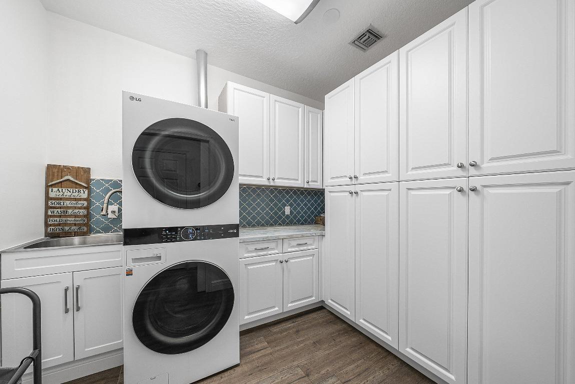 Lake Worth, Florida, 33449, United States, 4 Bedrooms Bedrooms, ,4 BathroomsBathrooms,Residential,Active,2007933