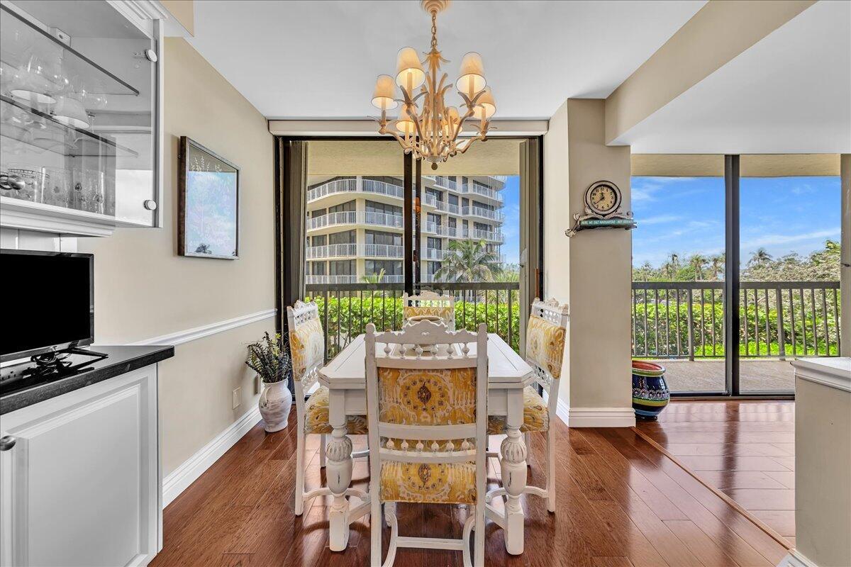 Palm Beach, Florida, 33480, United States, 3 Bedrooms Bedrooms, ,3 BathroomsBathrooms,Residential,Active,1954435