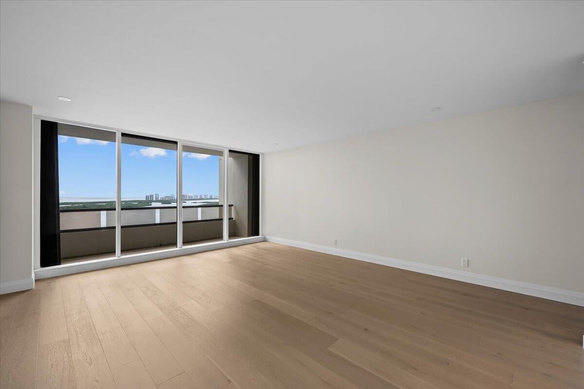 North Palm Beach, Florida, 33408, United States, 3 Bedrooms Bedrooms, ,3 BathroomsBathrooms,Residential,Active,1933736