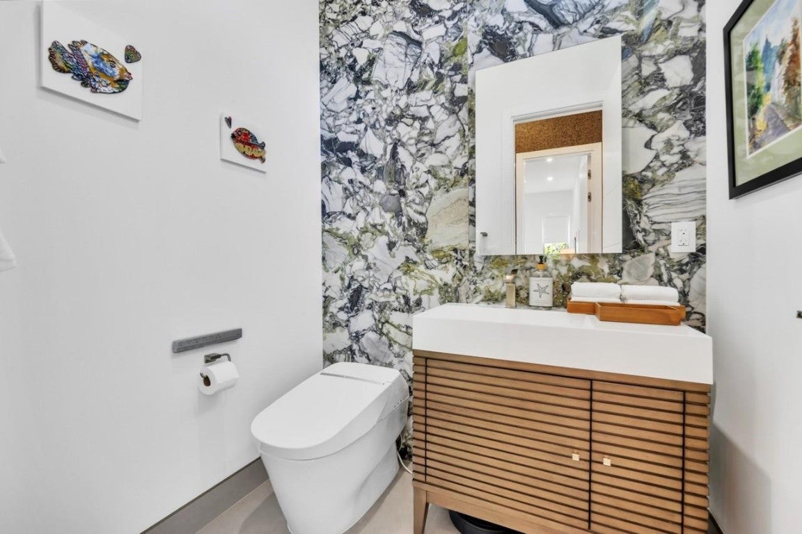 Wilton Manors, Florida, 33305, United States, 3 Bedrooms Bedrooms, ,4 BathroomsBathrooms,Residential,Active,2007993