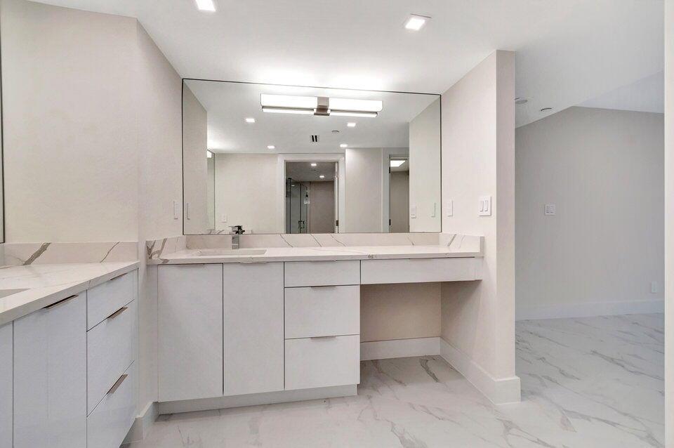 Highland Beach, Florida, 33487, United States, 2 Bedrooms Bedrooms, ,2 BathroomsBathrooms,Residential,Active,1922538