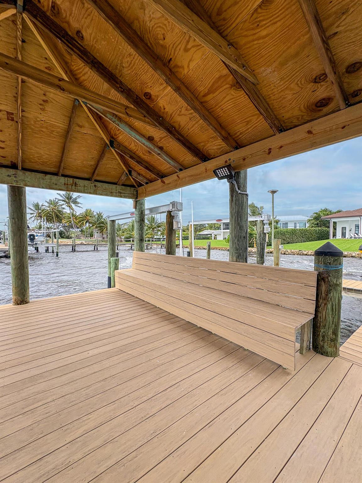 Jensen Beach, Florida, 34957, United States, 4 Bedrooms Bedrooms, ,5 BathroomsBathrooms,Residential,Active,1990620