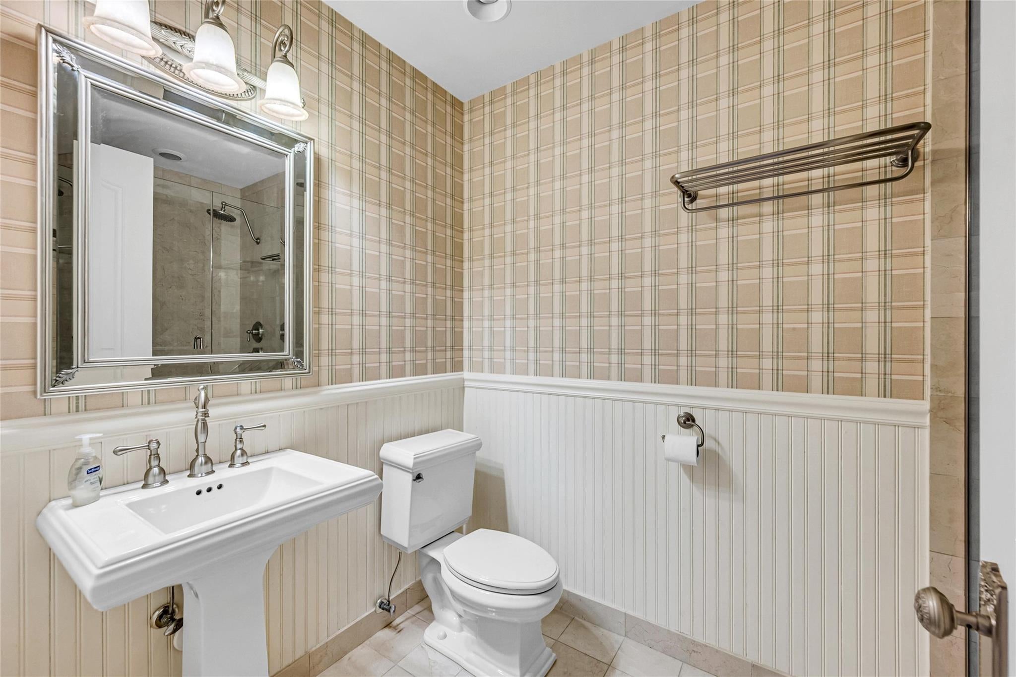 Fort Lauderdale, Florida, 33301, United States, 5 Bedrooms Bedrooms, ,5 BathroomsBathrooms,Residential,Active,1993671