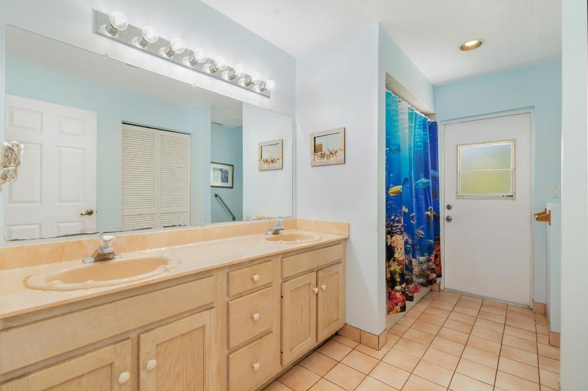 Palm Beach Gardens, Florida, 33418, United States, 4 Bedrooms Bedrooms, ,4 BathroomsBathrooms,Residential,Active,2008749