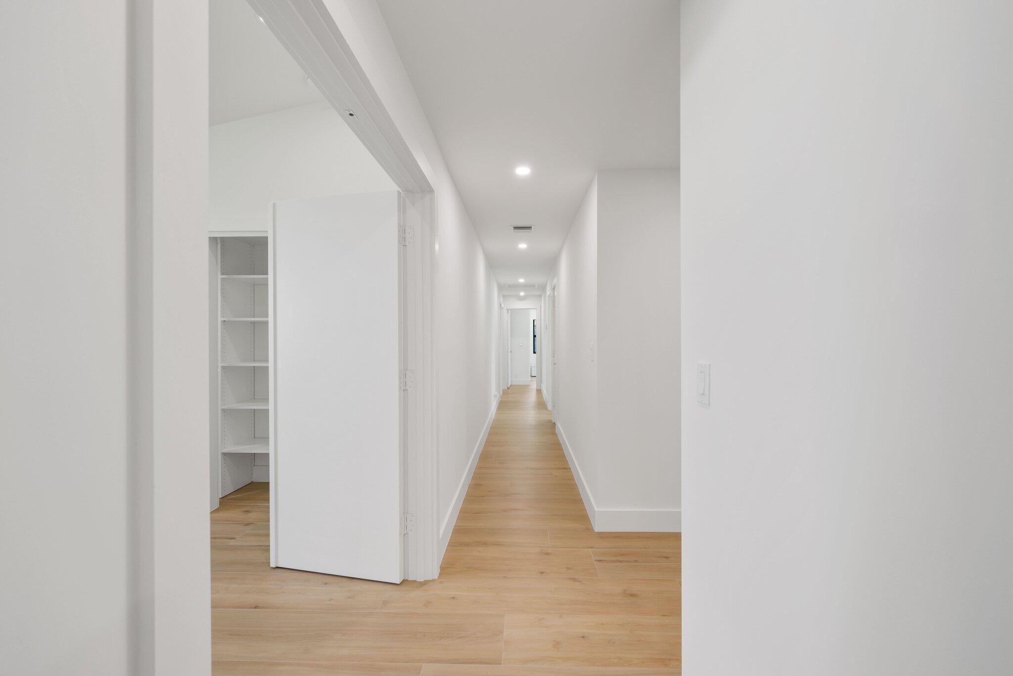 Boca Raton, Florida, 33431, United States, ,5 BathroomsBathrooms,Residential,Active,1769827