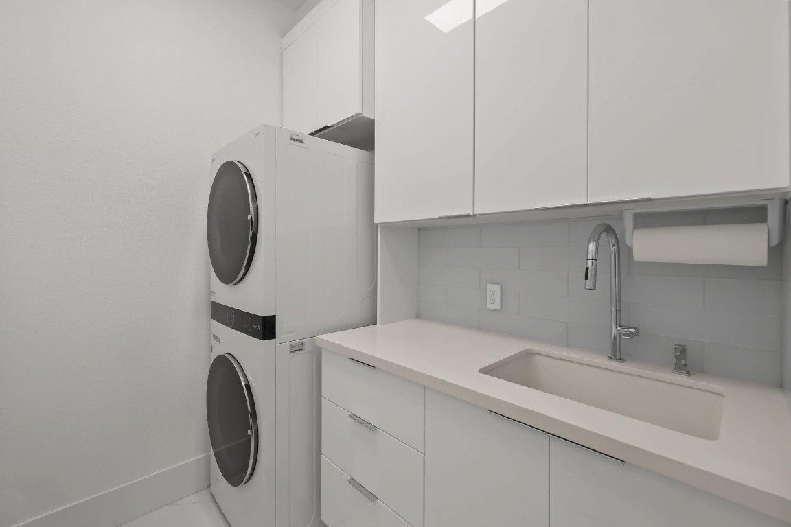 Parkland, Florida, 33076, United States, 5 Bedrooms Bedrooms, ,5 BathroomsBathrooms,Residential,Active,2012476