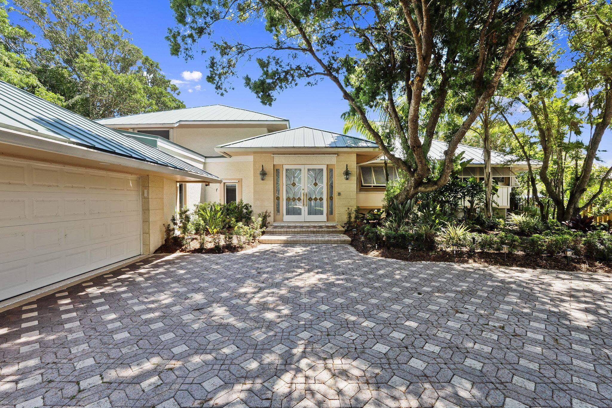 Sewalls Point, Florida, 34996, United States, 3 Bedrooms Bedrooms, ,4 BathroomsBathrooms,Residential,Active,1919064