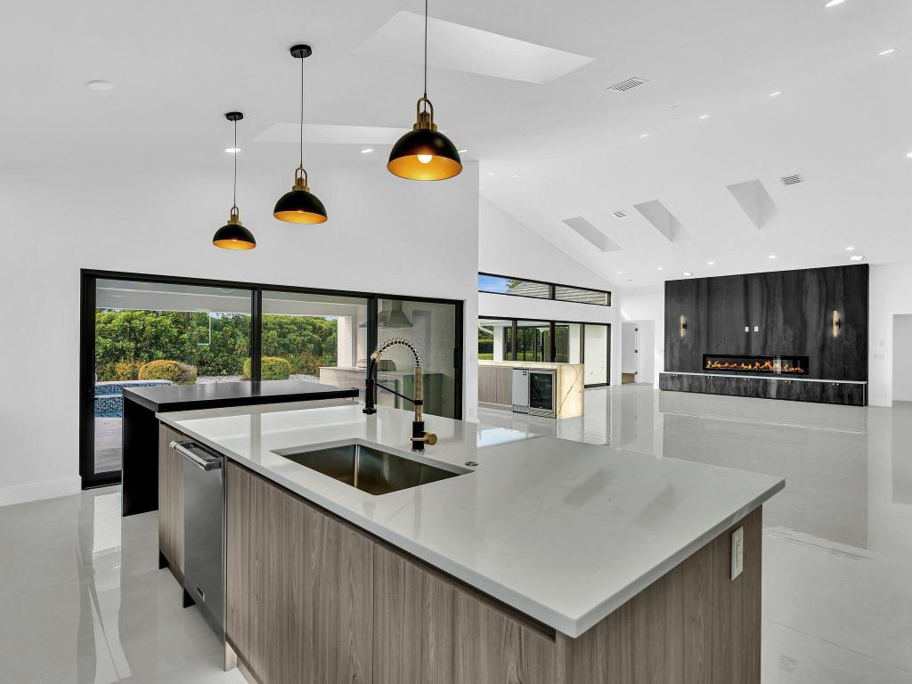 Boca Raton, Florida, 33433, United States, 5 Bedrooms Bedrooms, ,4 BathroomsBathrooms,Residential,Active,2009178