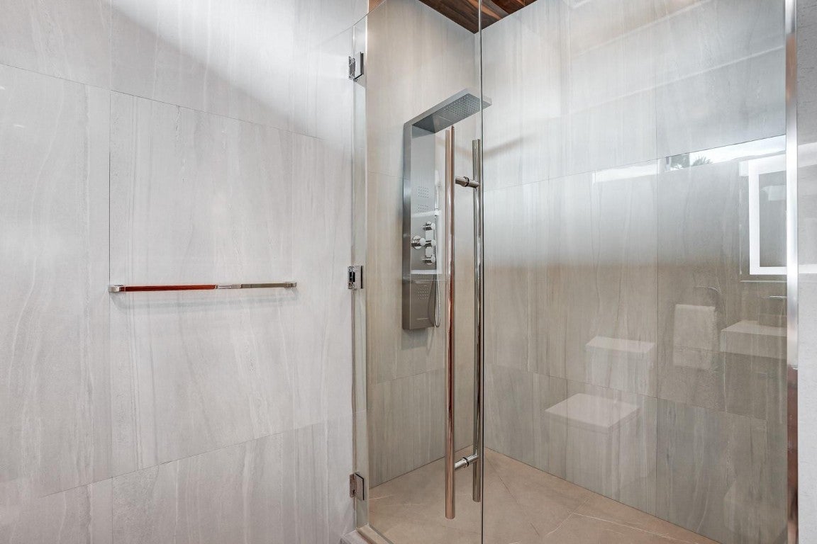 Fort Lauderdale, Florida, 33304, United States, 6 Bedrooms Bedrooms, ,9 BathroomsBathrooms,Residential,Active,2007970