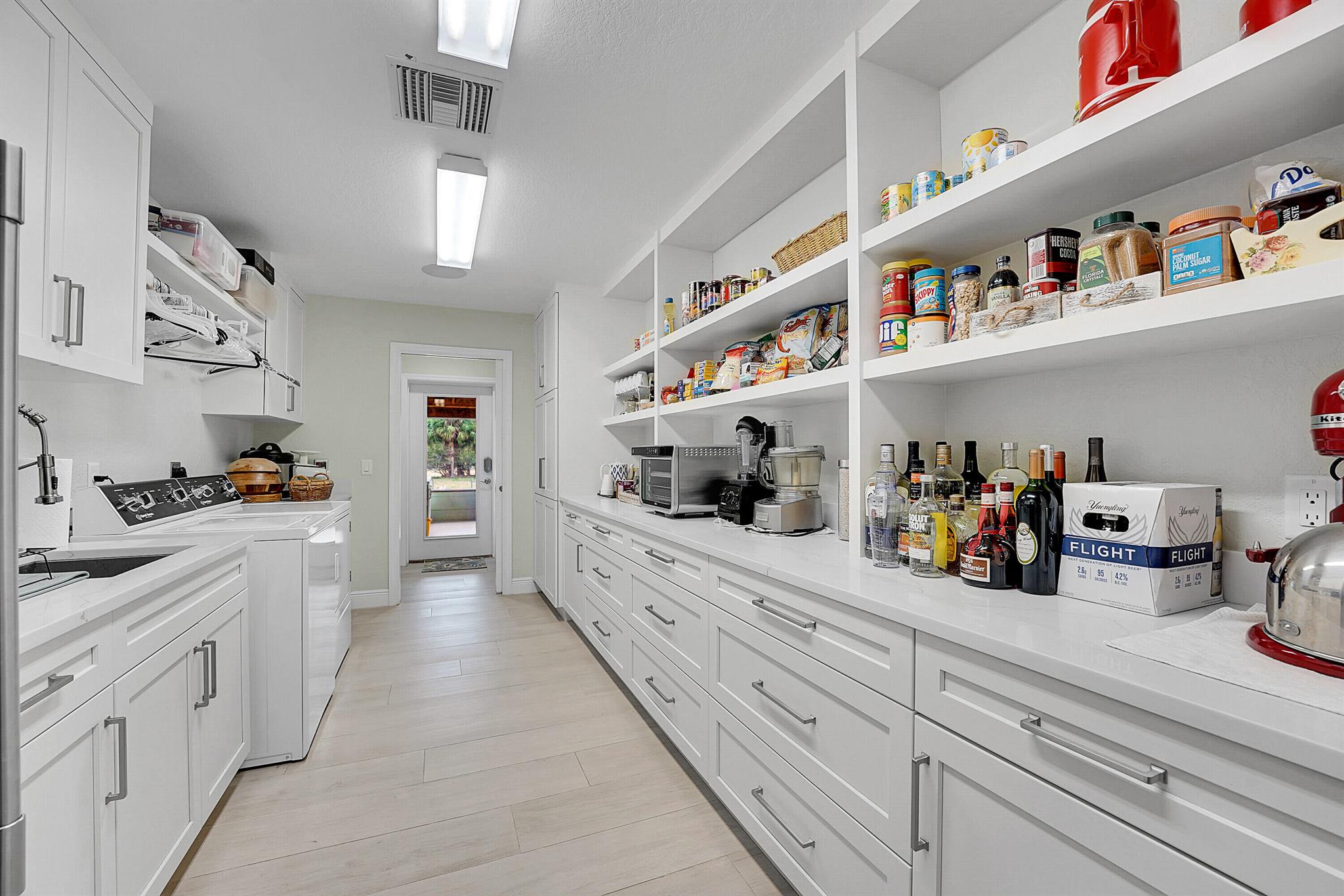 Okeechobee, Florida, 34974, United States, 4 Bedrooms Bedrooms, ,4 BathroomsBathrooms,Residential,Active,1909609