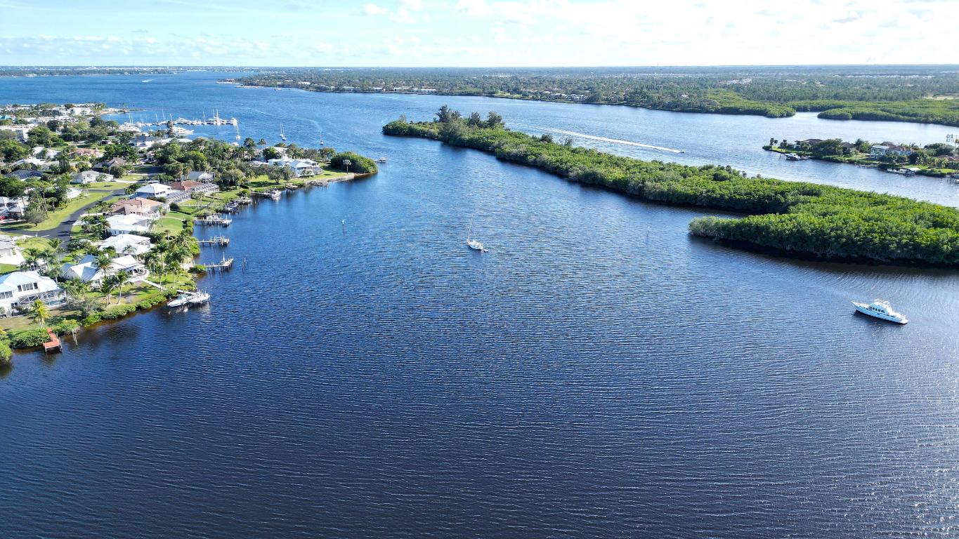 Port St. Lucie, Florida, 34952, United States, 3 Bedrooms Bedrooms, ,3 BathroomsBathrooms,Residential,Active,2007620