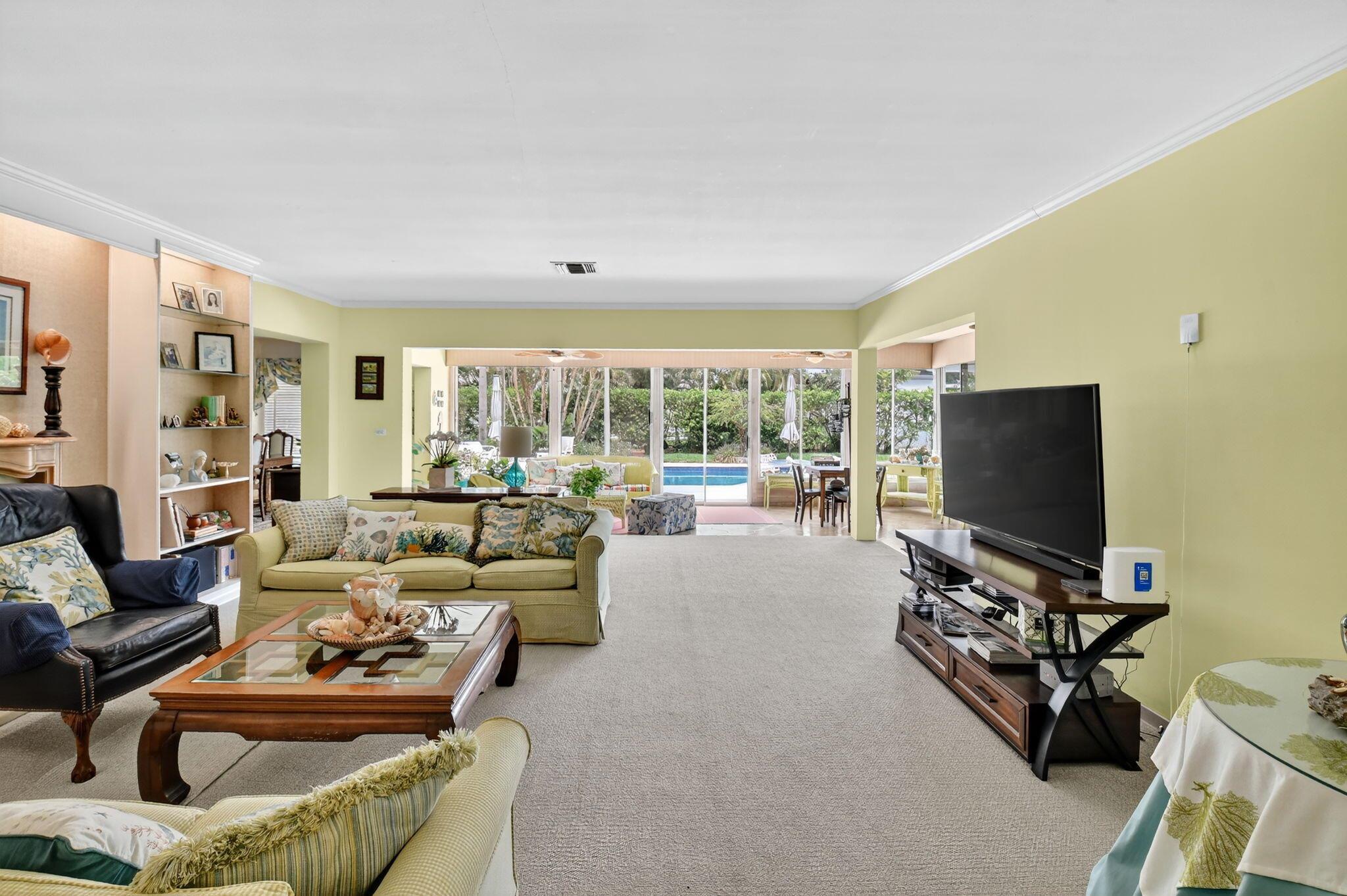 Delray Beach, Florida, 33444, United States, 4 Bedrooms Bedrooms, ,3 BathroomsBathrooms,Residential,Active,1945273