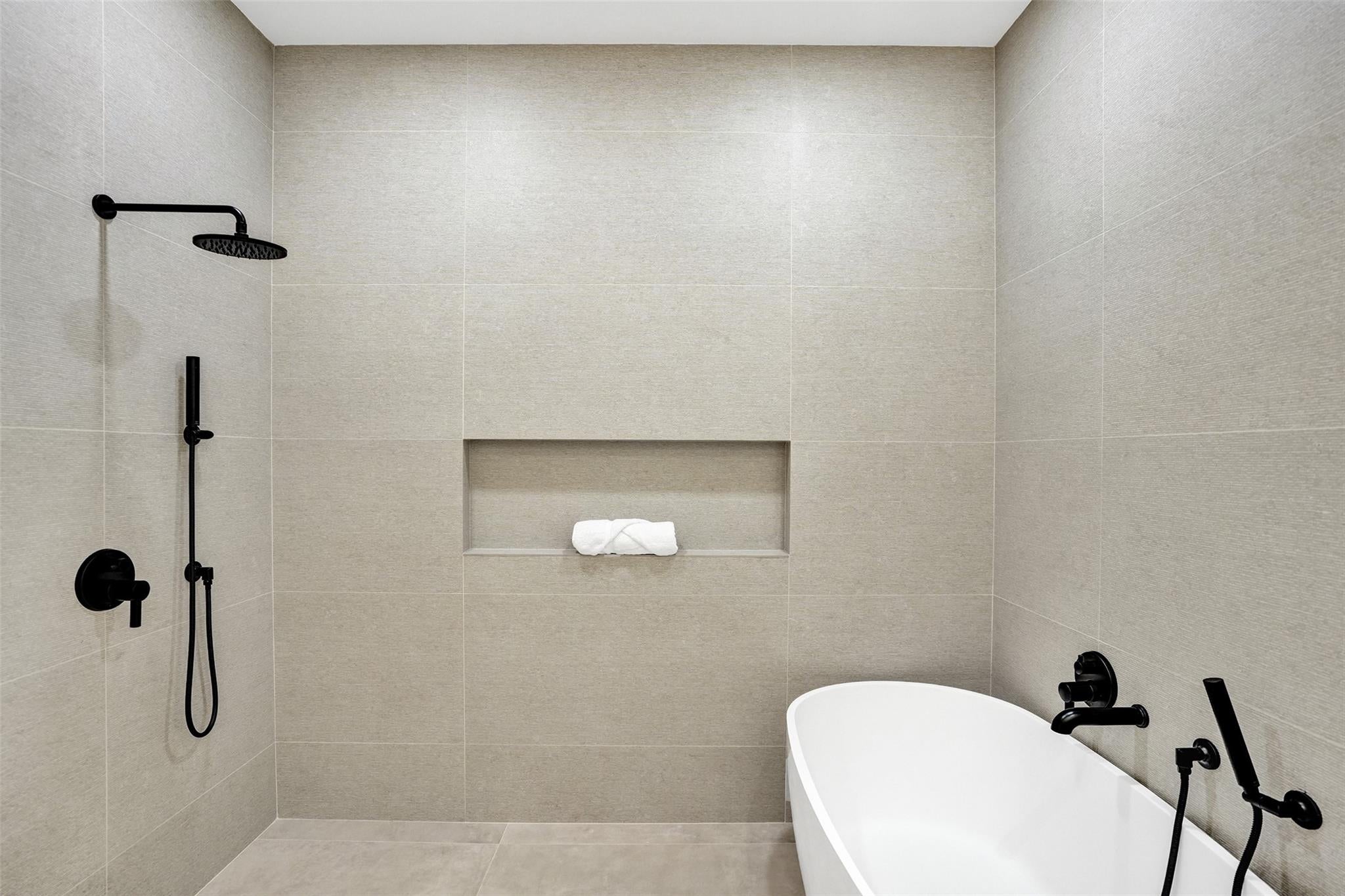 Lighthouse Point, Florida, 33064, United States, 4 Bedrooms Bedrooms, ,4 BathroomsBathrooms,Residential,Active,1919400