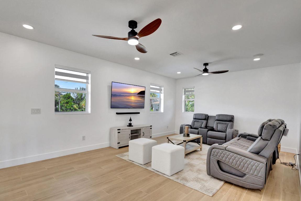 North Palm Beach, Florida, 33408, United States, 4 Bedrooms Bedrooms, ,5 BathroomsBathrooms,Residential,Active,2008316