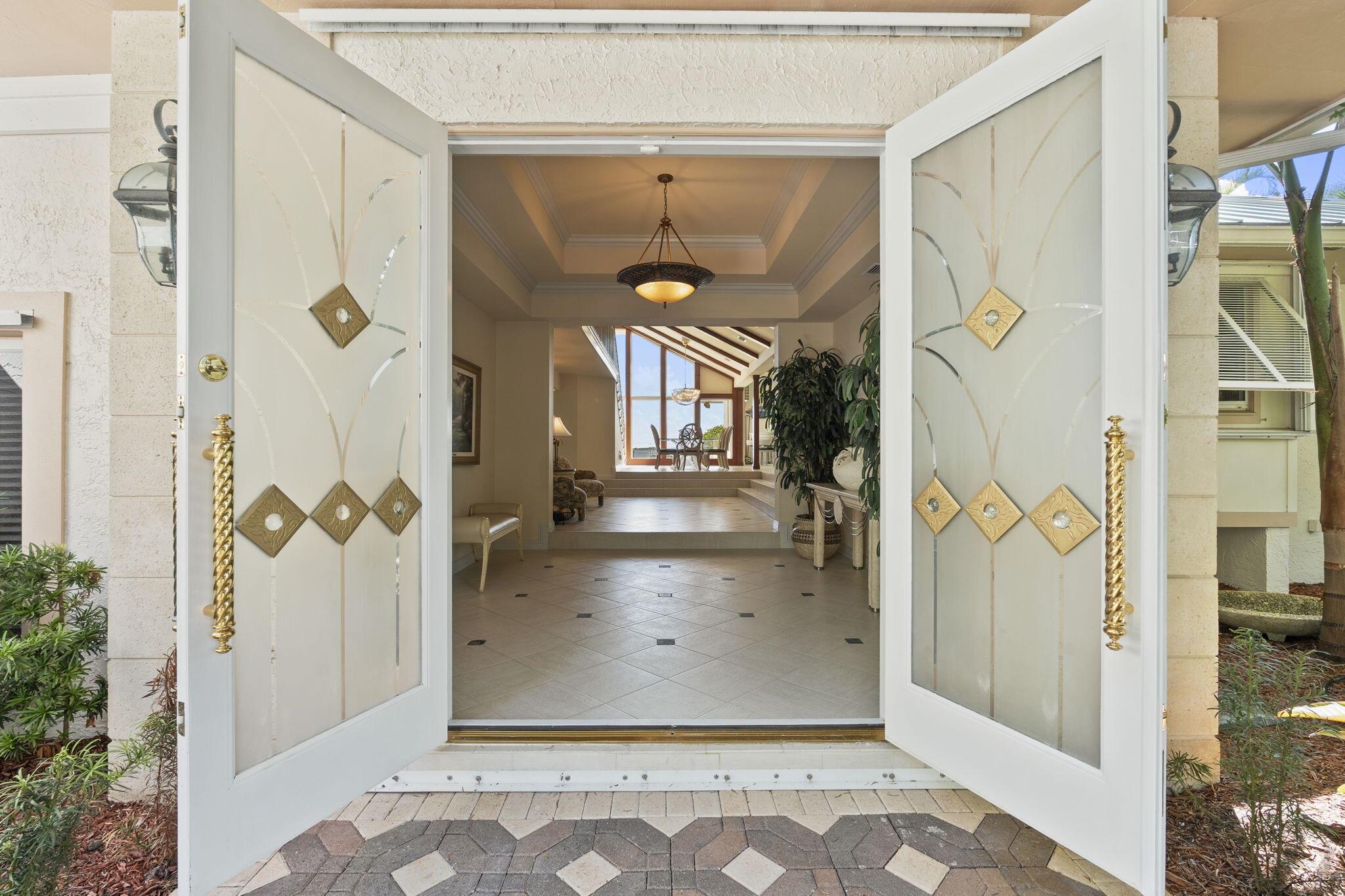 Sewalls Point, Florida, 34996, United States, 3 Bedrooms Bedrooms, ,4 BathroomsBathrooms,Residential,Active,1919064