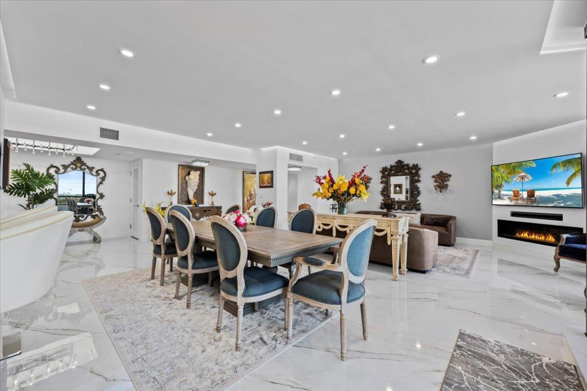 North Palm Beach, Florida, 33408, United States, 2 Bedrooms Bedrooms, ,3 BathroomsBathrooms,Residential,Active,2007652