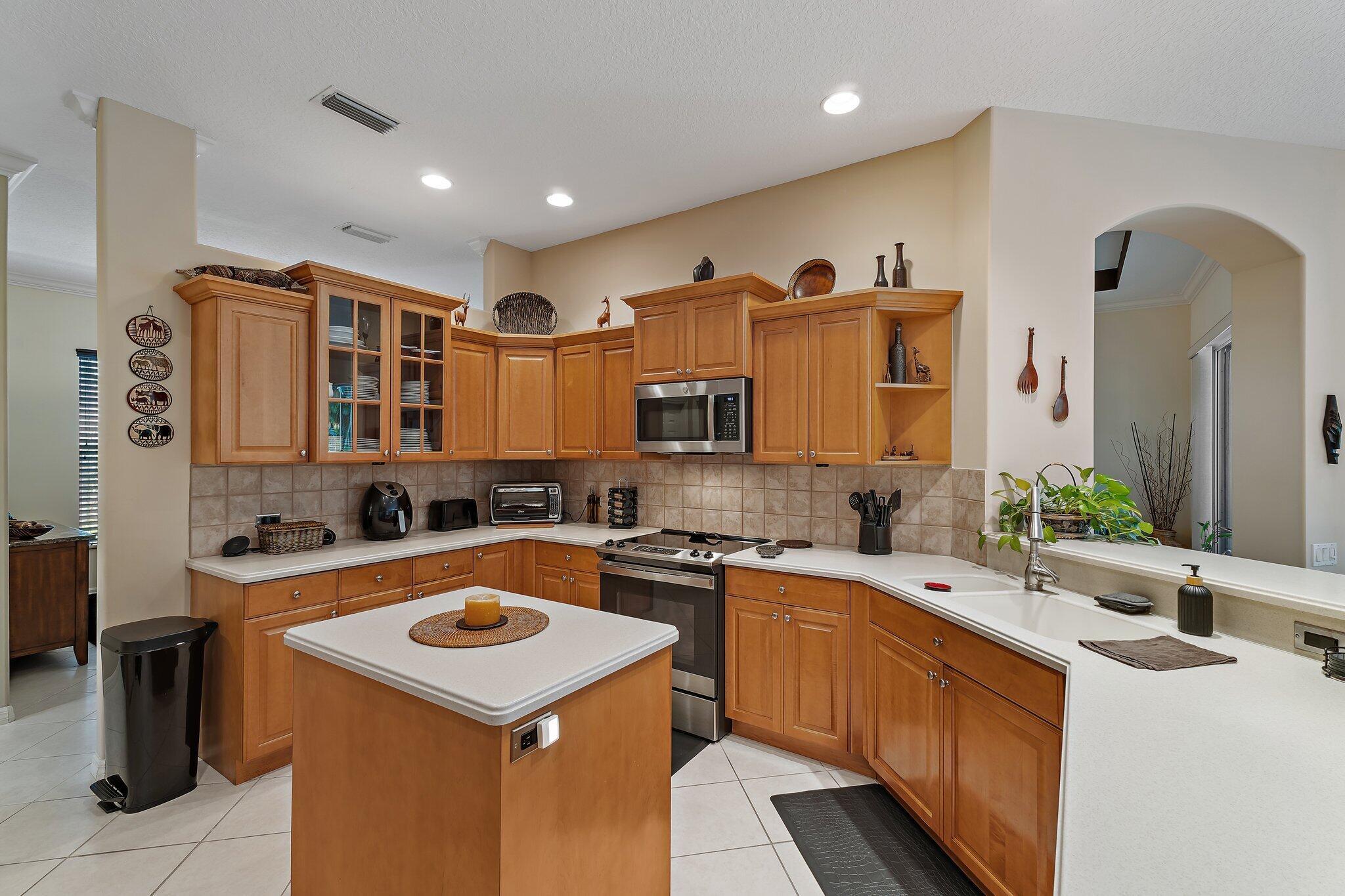 Jupiter, Florida, 33458, United States, 3 Bedrooms Bedrooms, ,3 BathroomsBathrooms,Residential,Active,1799323