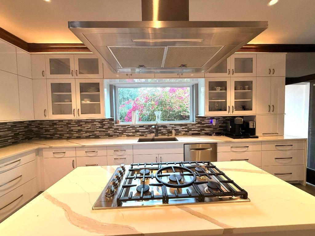 Fort Pierce, Florida, 34950, United States, 6 Bedrooms Bedrooms, ,6 BathroomsBathrooms,Residential,Active,2007665