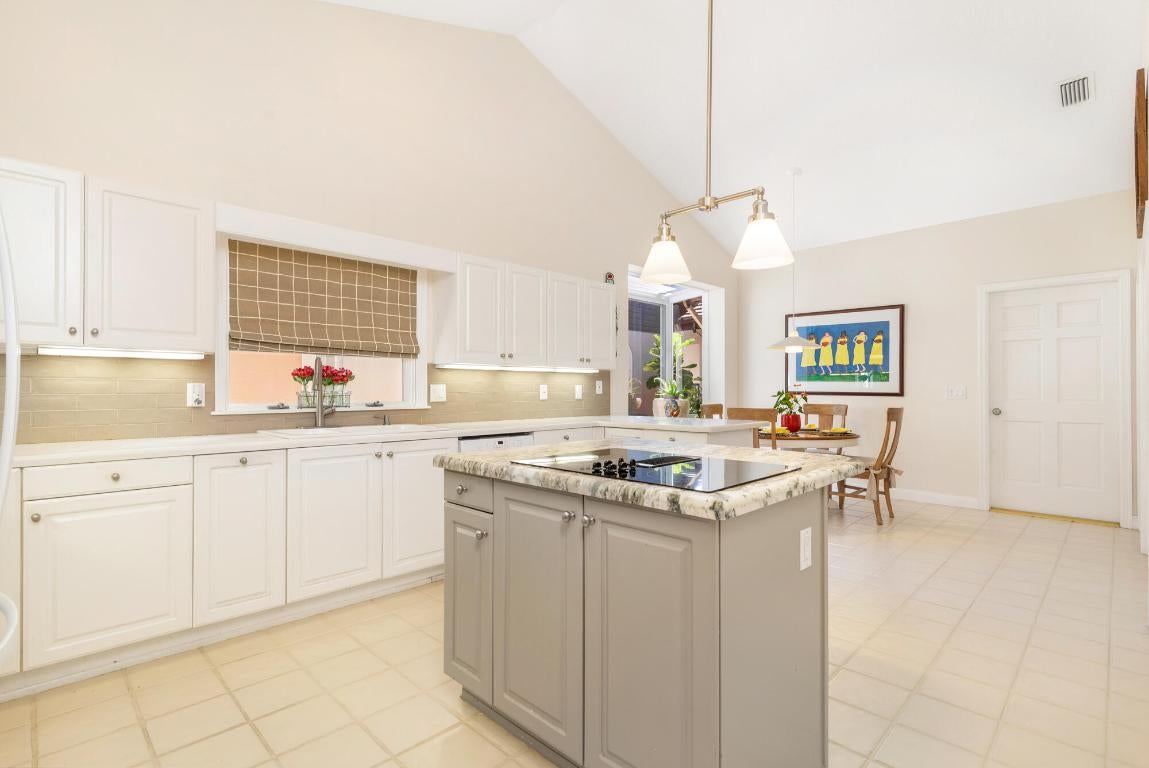 Jupiter, Florida, 33469, United States, 2 Bedrooms Bedrooms, ,3 BathroomsBathrooms,Residential,Active,2010211