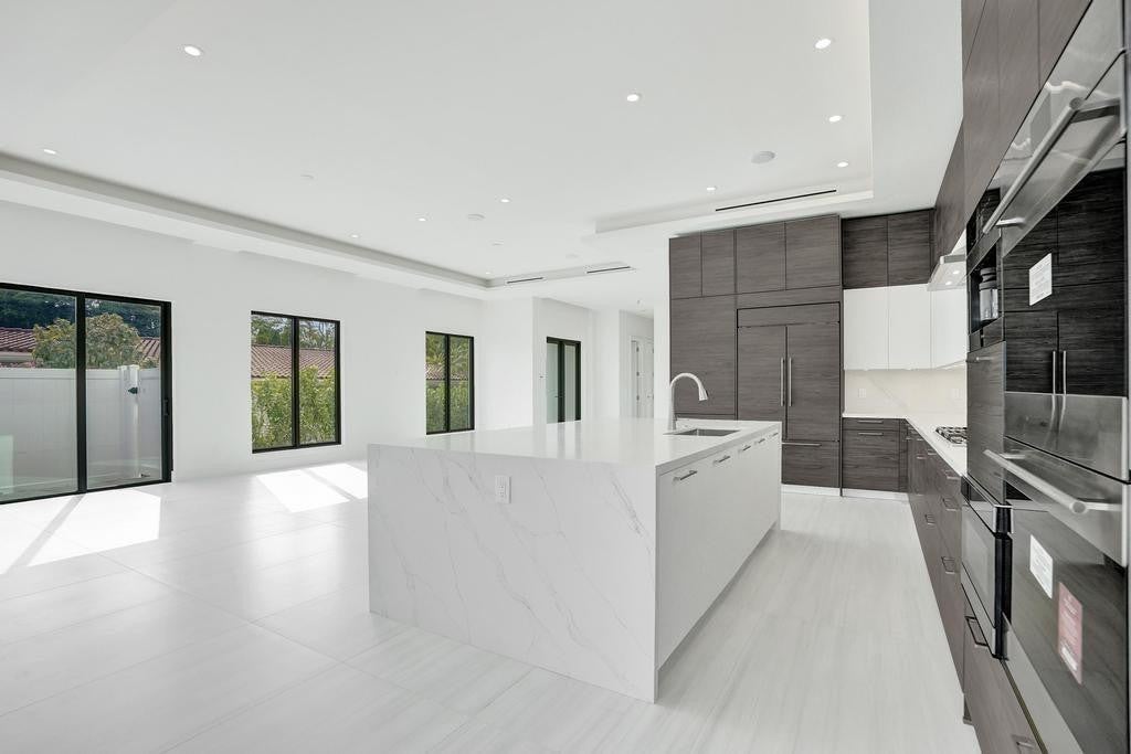 Fort Lauderdale, Florida, 33308, United States, 4 Bedrooms Bedrooms, ,4 BathroomsBathrooms,Residential,Active,2008752