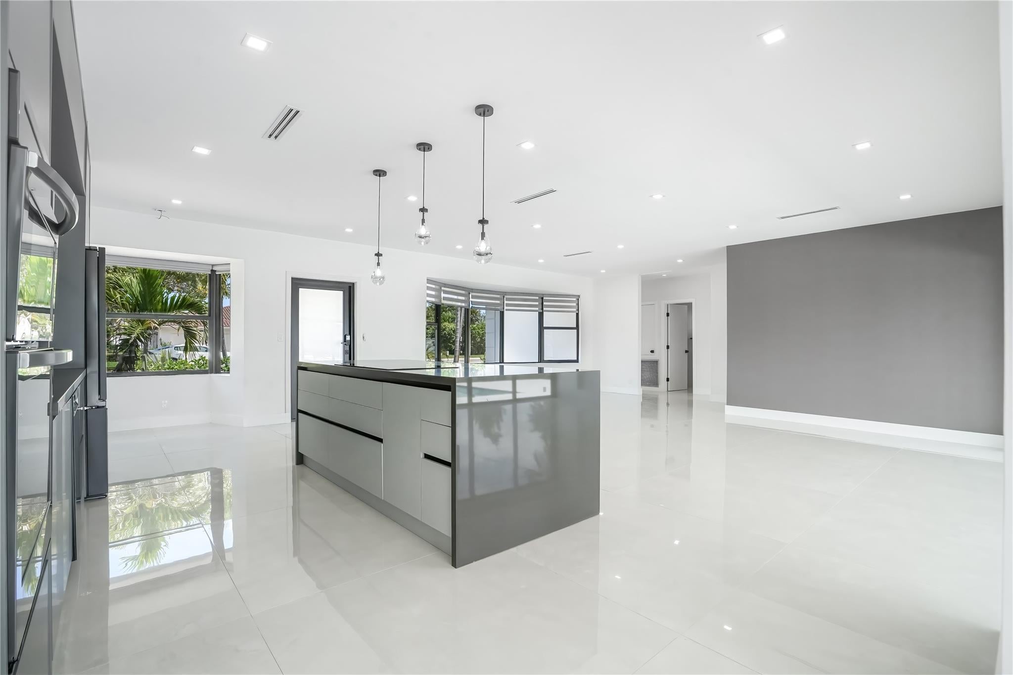 Fort Lauderdale, Florida, 33308, United States, 3 Bedrooms Bedrooms, ,3 BathroomsBathrooms,Residential,Active,1892444