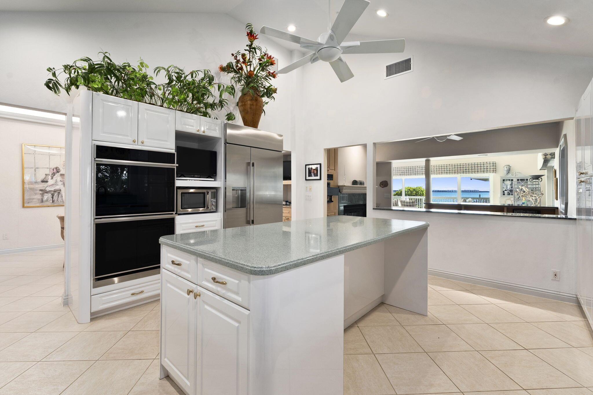 Sewalls Point, Florida, 34996, United States, 3 Bedrooms Bedrooms, ,4 BathroomsBathrooms,Residential,Active,1919064