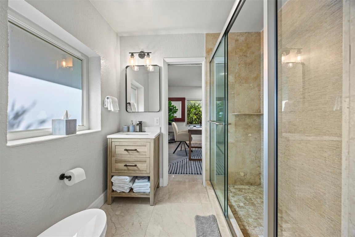 Fort Lauderdale, Florida, 33305, United States, 4 Bedrooms Bedrooms, ,3 BathroomsBathrooms,Residential,Contingent,2008697