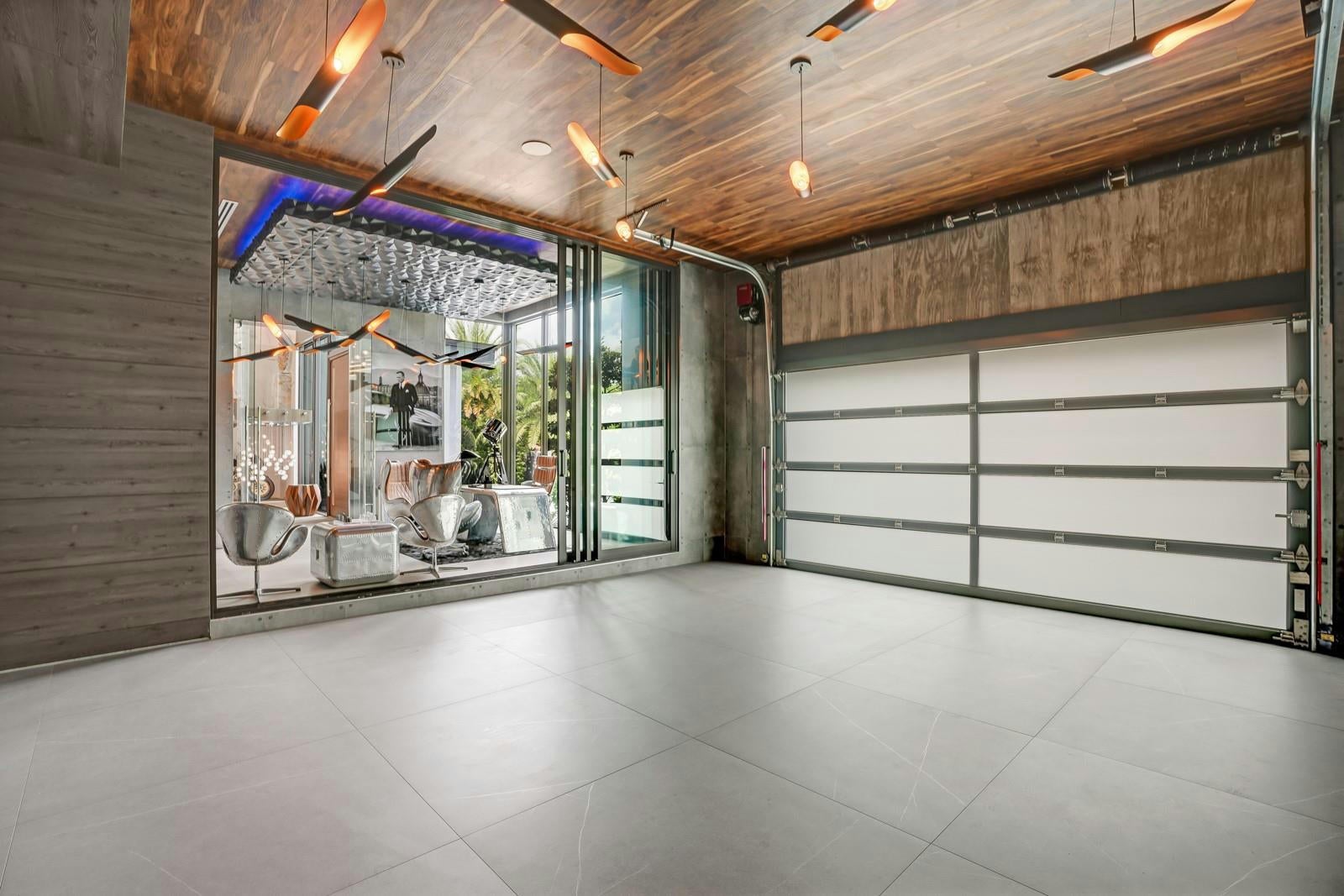 Fort Lauderdale, Florida, 33304, United States, ,9 BathroomsBathrooms,Residential,Active,1704754