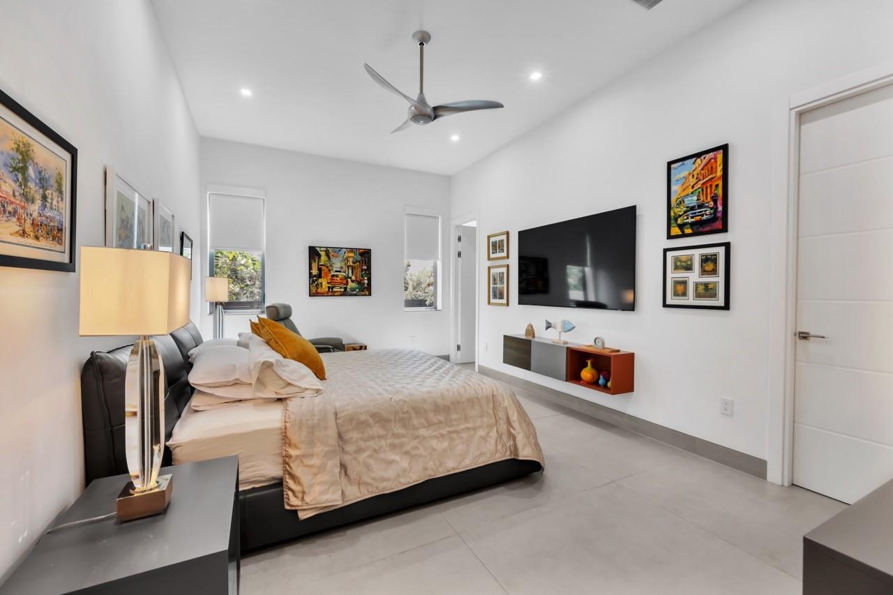 Wilton Manors, Florida, 33305, United States, 3 Bedrooms Bedrooms, ,4 BathroomsBathrooms,Residential,Active,1988456