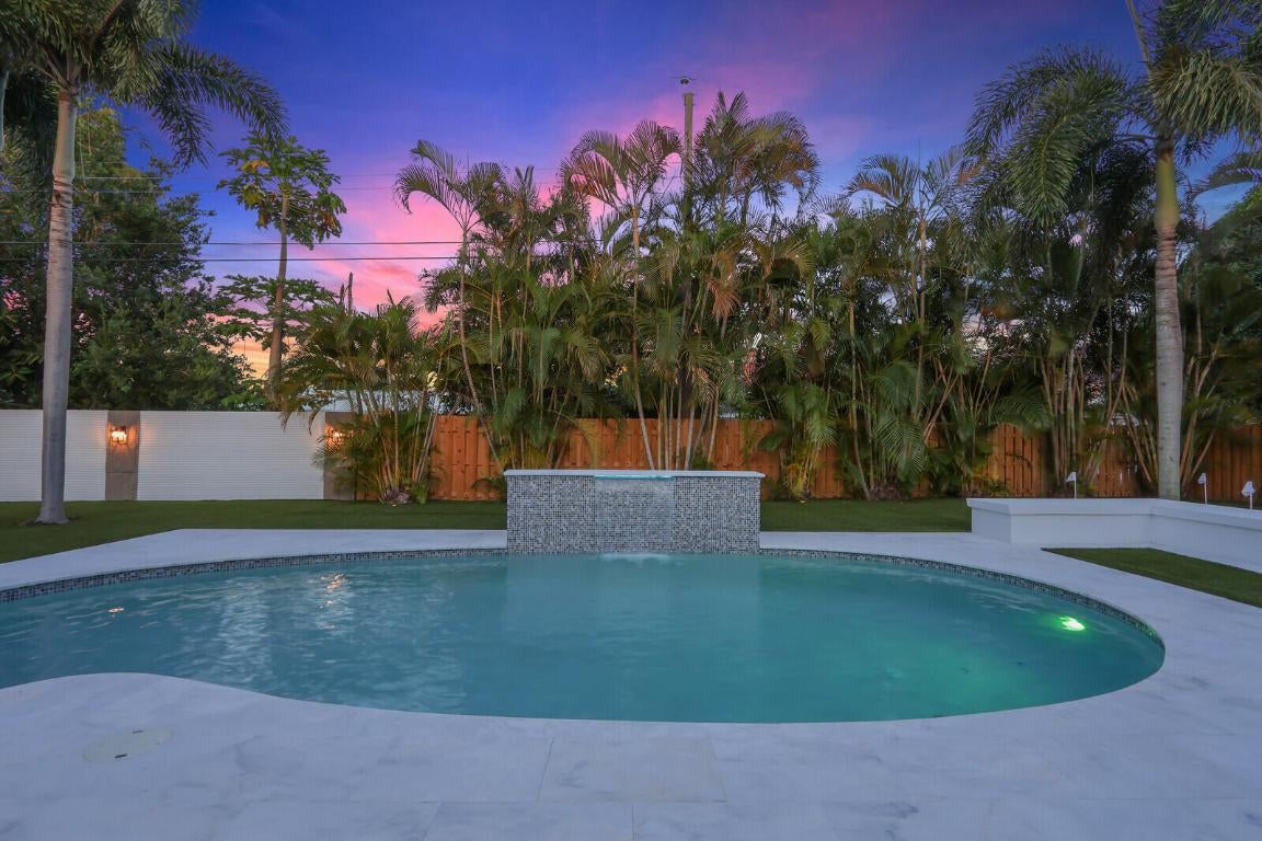 Tequesta, Florida, 33469, United States, 4 Bedrooms Bedrooms, ,5 BathroomsBathrooms,Residential,Active,2007914