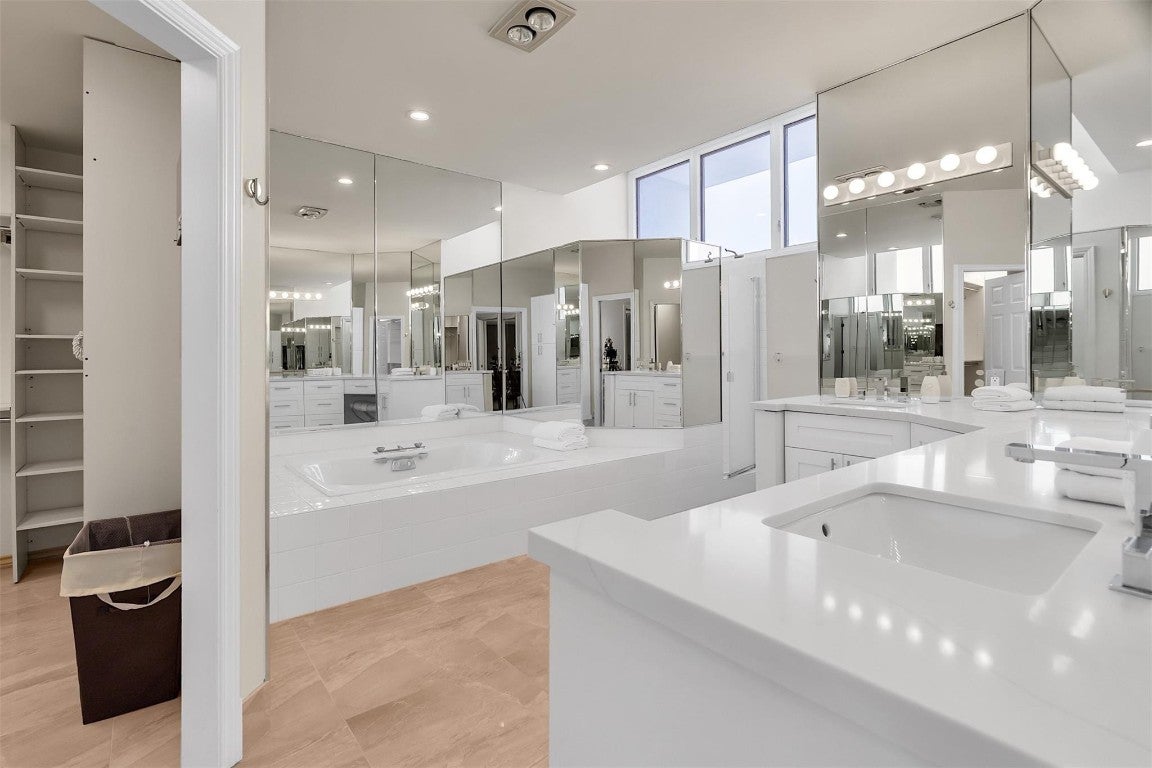 Fort Lauderdale, Florida, 33301, United States, 4 Bedrooms Bedrooms, ,5 BathroomsBathrooms,Residential,Active,2008746