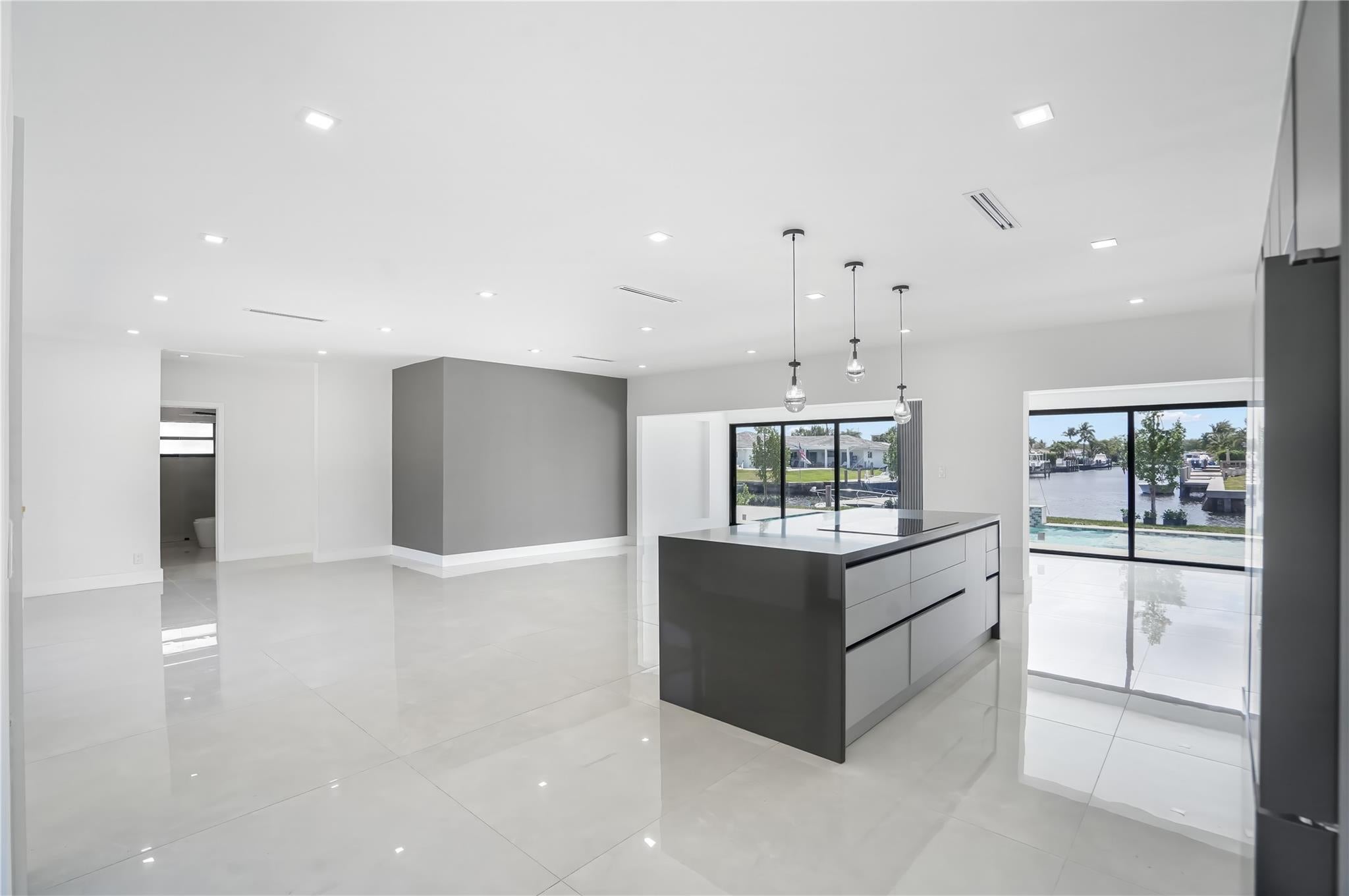 Fort Lauderdale, Florida, 33308, United States, 3 Bedrooms Bedrooms, ,3 BathroomsBathrooms,Residential,Active,1892444