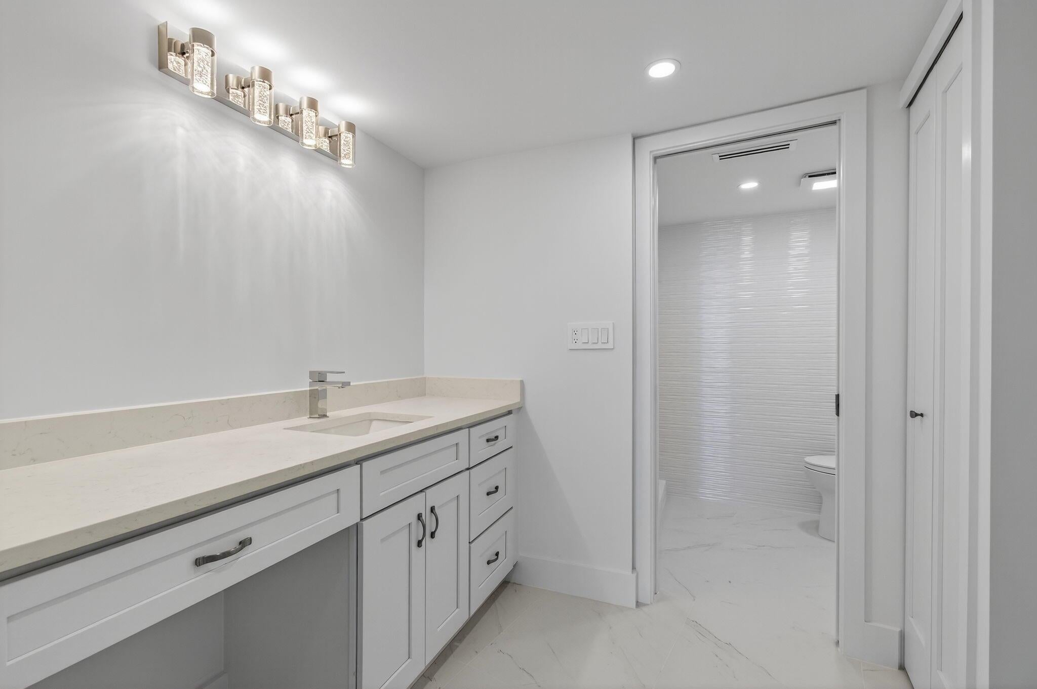 Highland Beach, Florida, 33487, United States, ,2 BathroomsBathrooms,Residential,Active,1762854